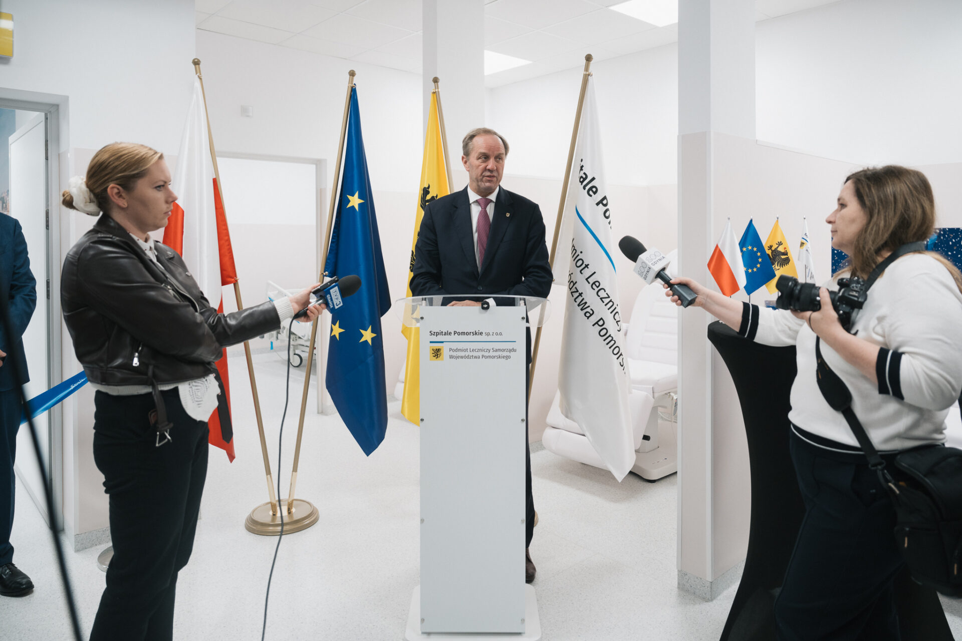 Otwarcie pracowni PET w Szpitalu Morskim im. PCK w Gdyni z udziałem m.in. marszałka Mieczysława Struka