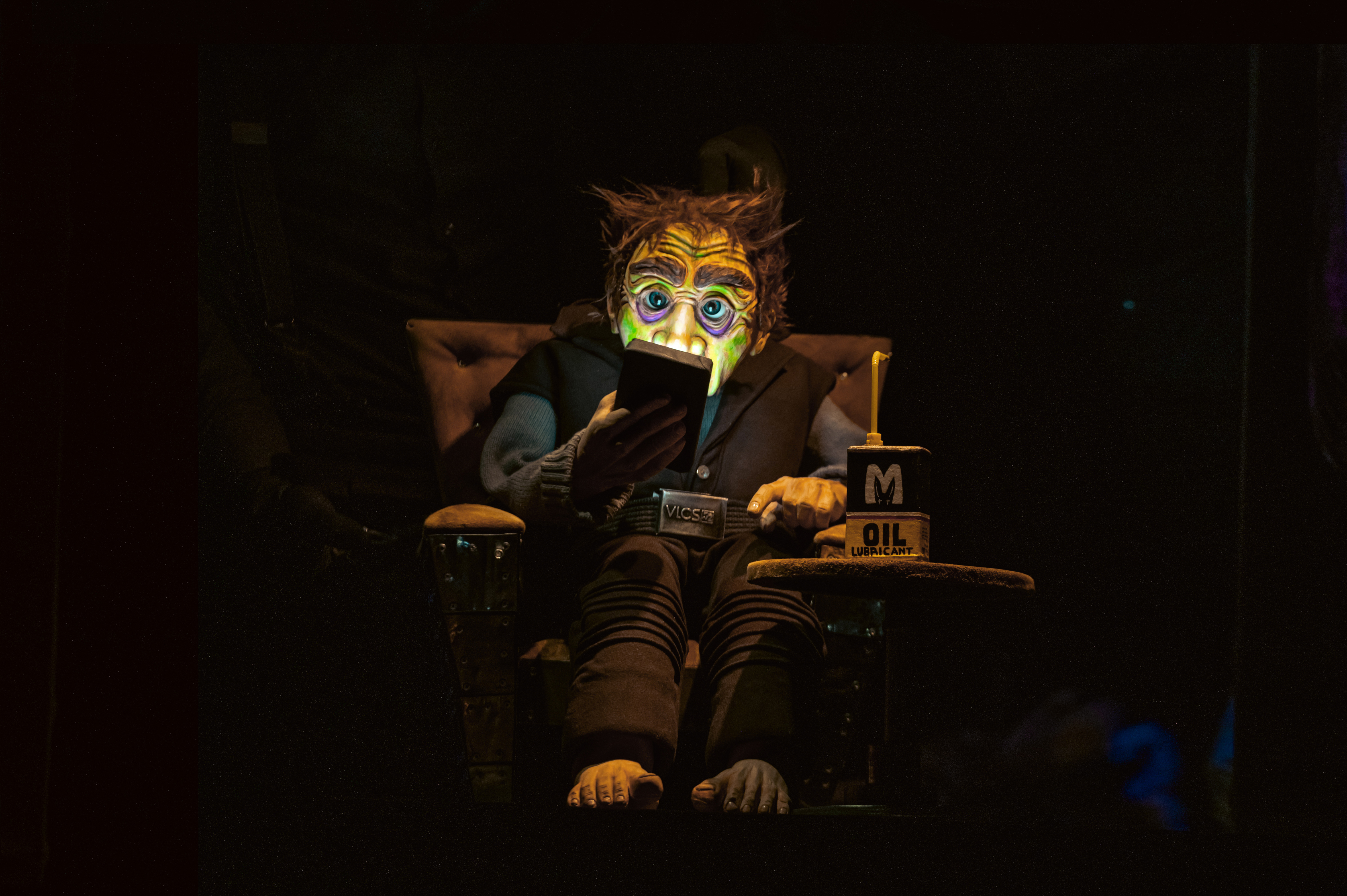 Wybierz spektakl, kup bilet i… daj się zaskoczyć. W tę jedną noc otwarte zostaną drzwi do świata teatru