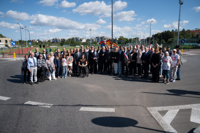 Na tę inwestycję mieszkańcy czekali od lat. Węzeł integracyjny w Sztumie otwarty