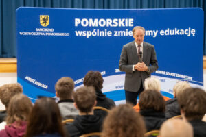 odprawa uczestników rejsu żaglowcem sts pogoria