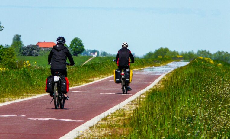 Na wycieczkę i do pracy. Nowe drogi rowerowe połączą pomorskie miejscowości